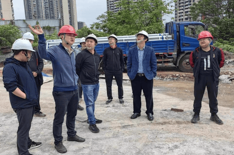 �ڳǷ�����֯��չ��ӭ���ˡ����徲����һ��ǰ �徲����ר����