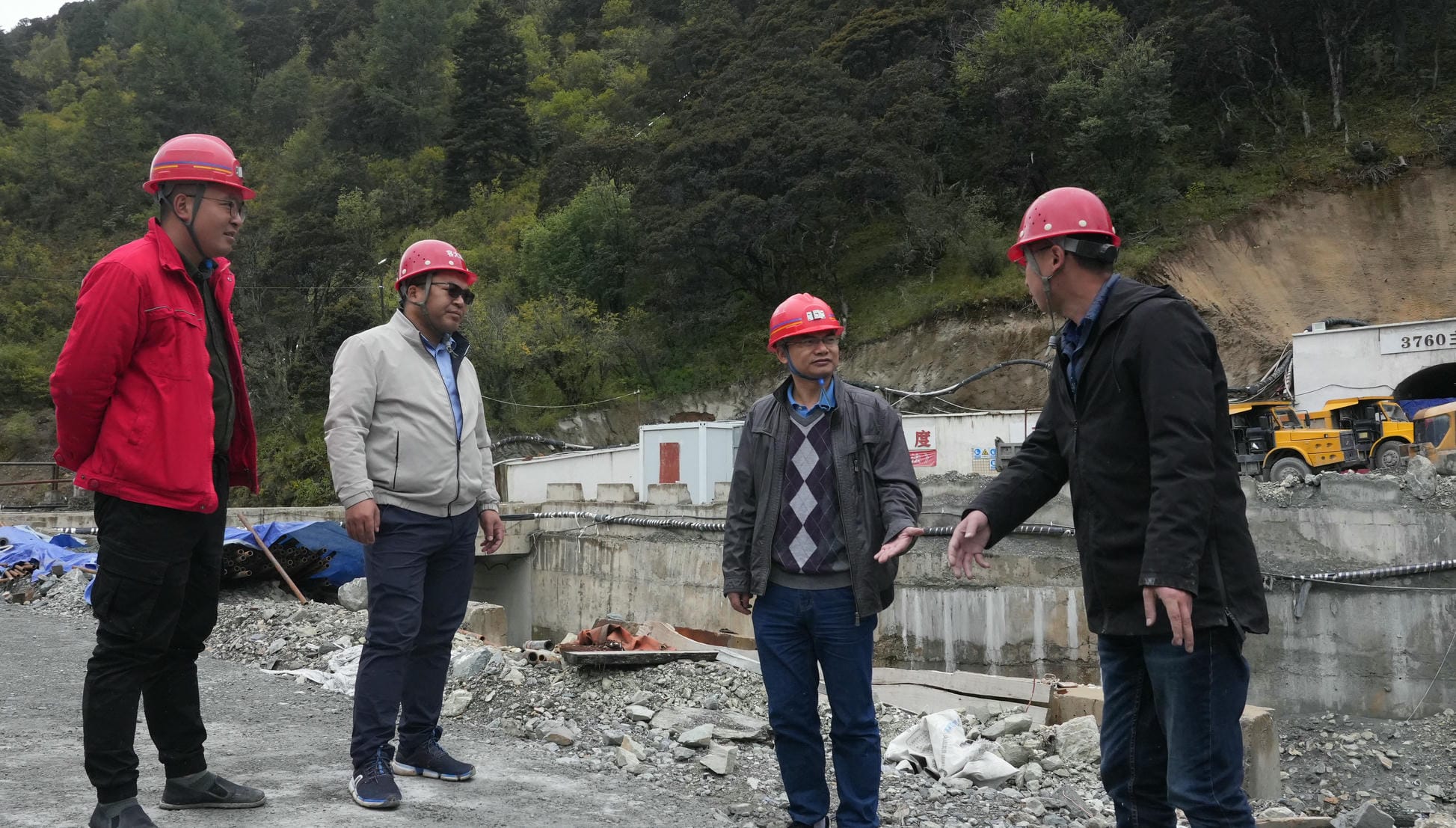 �����Ӽ���鸰��Ŀһ�߼������������������ʡ���ߵ��ʴ�ӽ�����̸